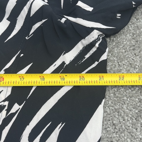 NEW Chico’s Zenergy Neema Black Ecru Print Reversible Jacket 2 Standard L 12 NWT - Picture 7 of 8